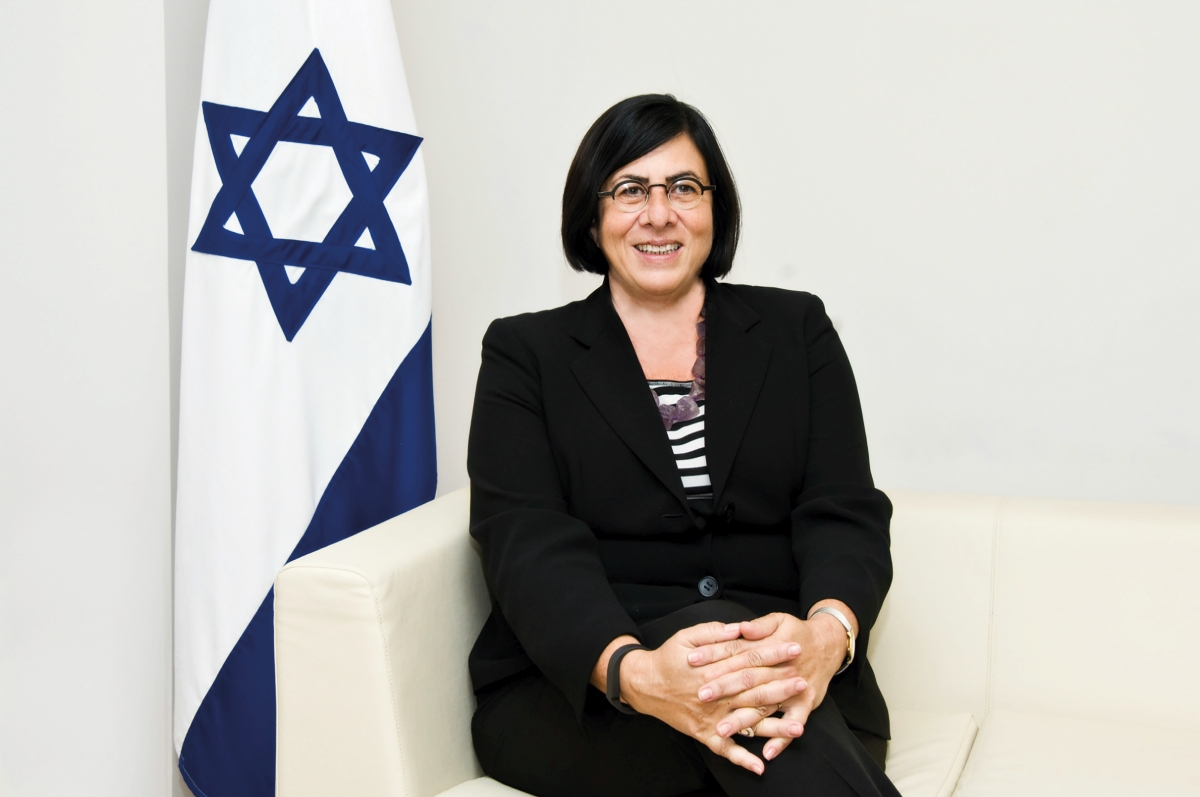 Anna Azari, Ambasador Izraela w Polsce