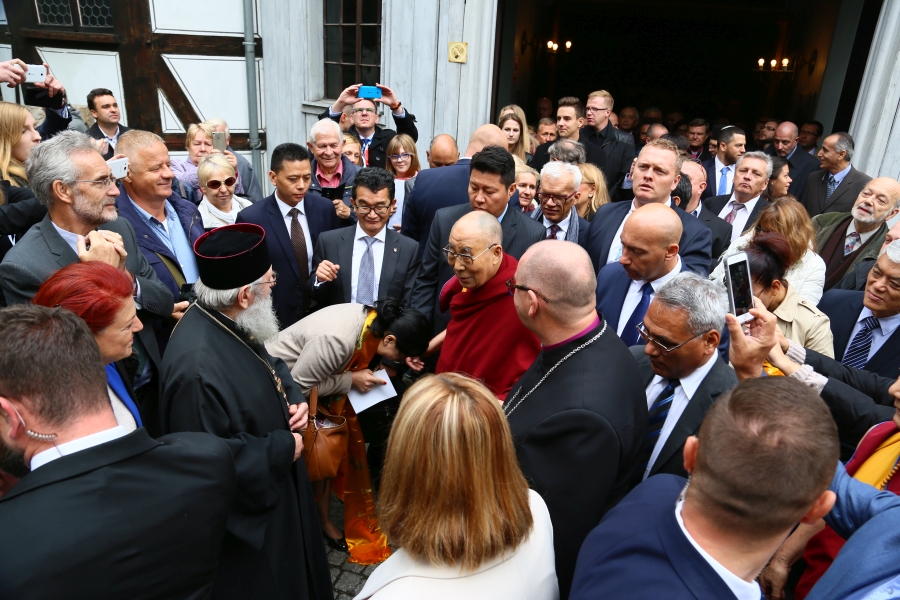dalajlama-kosciol-pokoju-w-swidnicy-polska-wroclaw-apel-o-pokoj-interfaith-dialogue-dialog-miedzyreligijny-judaizm-rabin-zydzi-islam-imam-biskup-05