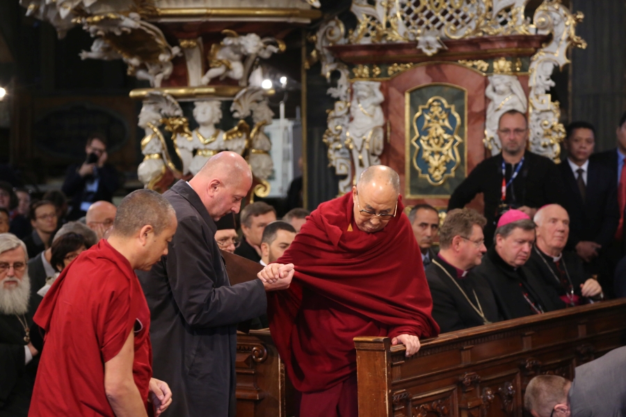 dalajlama-kosciol-pokoju-w-swidnicy-polska-wroclaw-apel-o-pokoj-interfaith-dialogue-dialog-miedzyreligijny-judaizm-rabin-zydzi-islam-imam-biskup-06